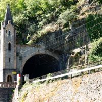 Now that’s how you build a tunnel entrance